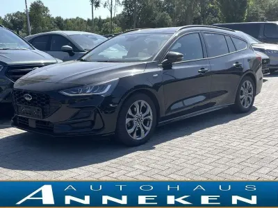 Gebraucht Ford Focus ST-Line 155 PS (114 kW) 2024 Schwarz Limousine