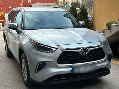 Gebraucht Toyota Highlander 295 PS (216 kW) 2021 Silber SUV