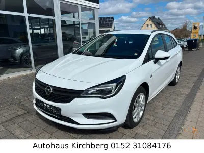 Gebraucht Opel Astra Selection 105 PS (77 kW) 2016 Weiß Kombi
