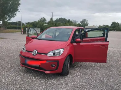 Gebraucht VW up! 60 PS (44 kW) 2019 Rot Kleinwagen