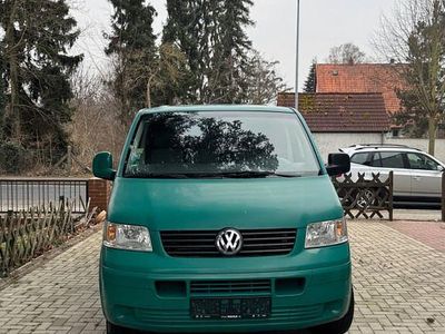 Second-hand VW Transporter 102 CP (75 kW) 2006 Verde Van