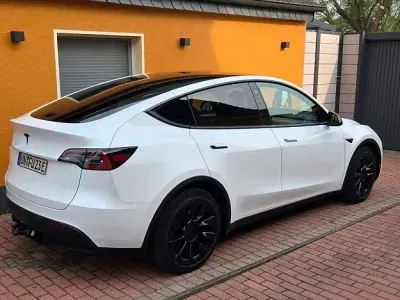 Usata Tesla Model Y RWD 219 kW (299 CV) 2023 Bianco SUV
