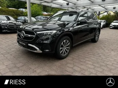 Gebraucht Mercedes GLC200 Avantgarde 204 PS (150 kW) 2025 Metalliclack obsidianschwarz SUV