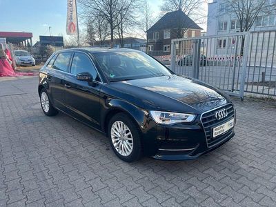 Gebraucht Audi A3 Ambiente 122 PS (89 kW) 2013 Limousine