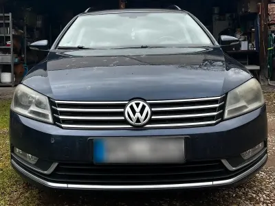 Gebraucht VW Passat 105 PS (77 kW) 2011 Blau Kombi