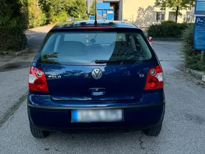 Gebraucht VW Polo 64 PS (47 kW) 2002 Blau Kleinwagen