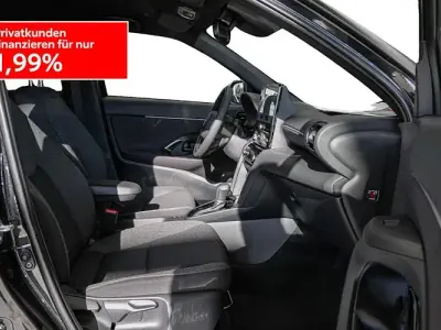 Neu Toyota Yaris Hybrid 116 PS (85 kW) 2025 Schwarz Limousine