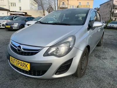 Usado Opel Corsa 87 HP (63 kW) 2014 Prateado Citadino