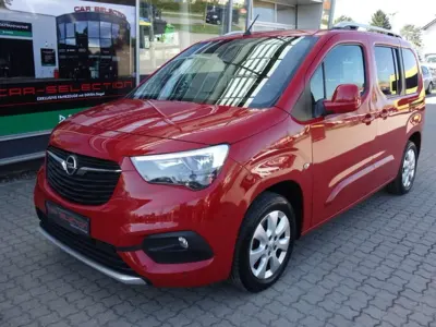 Second-hand Opel Combo Life Innovation 131 CP (96 kW) 2019 Roșu Monovolum