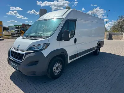 Gebraucht Peugeot Boxer 150 PS (110 kW) 2015 Weiß Van