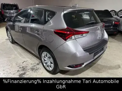 Usata BMW 320 Lifestyle 99 CV (72 kW) 2015 Andere Berlina