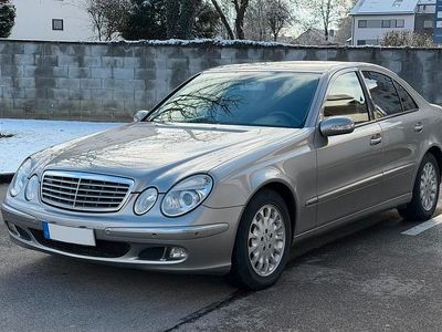 Gebraucht Mercedes E220 Elegance 150 PS (110 kW) 2006 Grau Limousine