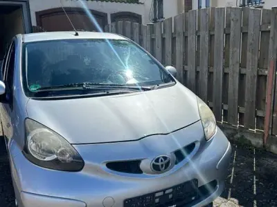 Używany Toyota Aygo Cool 68 KM (50 kW) 2008 Srebrny Hatchback