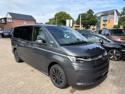 Neu VW Multivan Style 150 PS (110 kW) 2026 Grau Van / Kleinbus