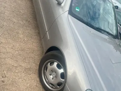 Usata Mercedes S320 235 CV (172 kW) 2005 Argento Berlina