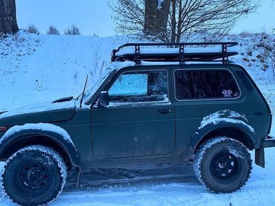 Gebraucht Lada niva 83 PS (61 kW) 2010 Grün SUV