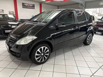 Second-hand Mercedes A160 Elegance 122 CP (89 kW) 2010 Negru Hatchback