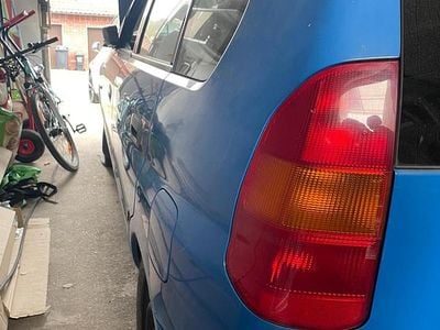 Gebraucht Mitsubishi Space Star 121 PS (88 kW) 1999 Blau Van / Kleinbus