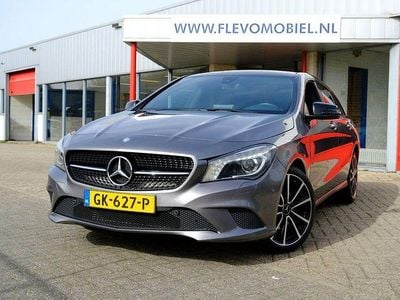 Gebraucht Mercedes CLA180 Shooting Brake Prestige 122 PS (89 kW) 2015 Grau Kombi