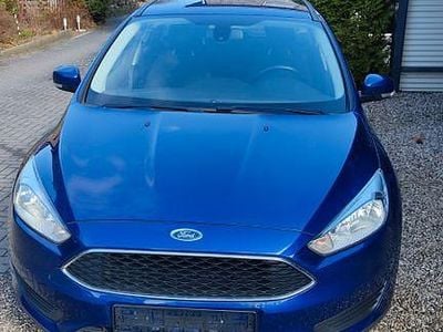 Usata Ford Focus 101 CV (74 kW) 2017 Blu Berlina