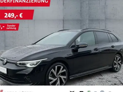 Gebraucht VW Golf VIII R-line 150 PS (110 kW) 2024 Grenadillschwarz metallic Kombi