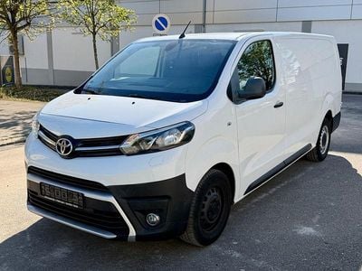 Begagnad Toyota Proace 122 HK (89 kW) 2019 Vit Minibuss