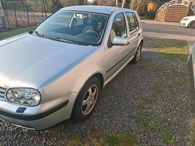 Gebraucht VW Golf IV 100 PS (73 kW) 2002 Silber Limousine