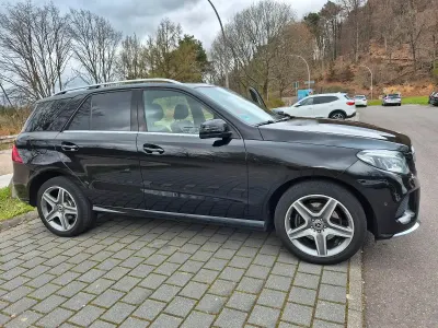 Gebraucht Mercedes GLE350 AMG line 258 PS (189 kW) 2017 Schwarz SUV