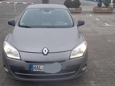 Gebraucht Renault Mégane Bose Edition 130 PS (95 kW) 2012 Silber Limousine