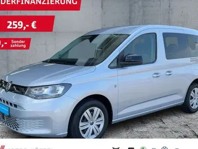 Gebraucht VW Caddy Basis 102 PS (75 kW) 2024 Silber Van / Kleinbus