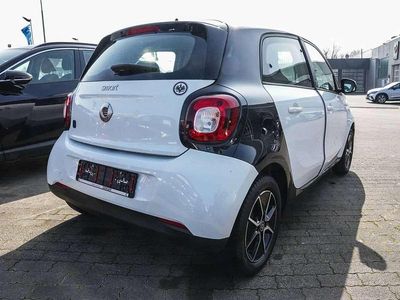 Gebraucht Smart ForFour Electric Drive Passion 60 kW (82 PS) 2021 Weiß Limousine