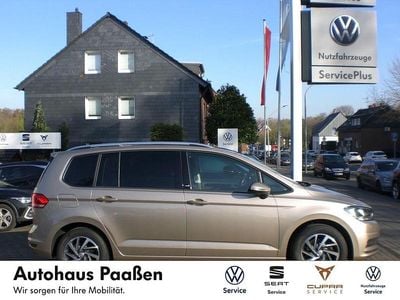 Gebraucht VW Touran Sound 150 PS (110 kW) 2017 Titanium beige Van / Kleinbus
