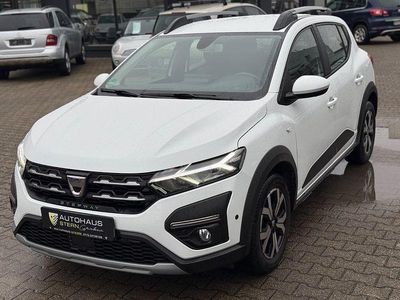 Weiß Gebraucht 2021 Dacia Sandero Comfort Limousine | 15.490 € (Etwas zu teuer)