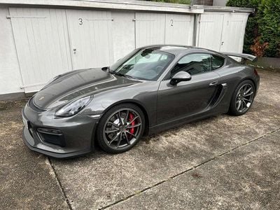 Porsche Cayman GT4