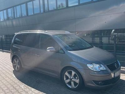 Second-hand VW Touran 150 CP (110 kW) 2007 Gri Monovolum