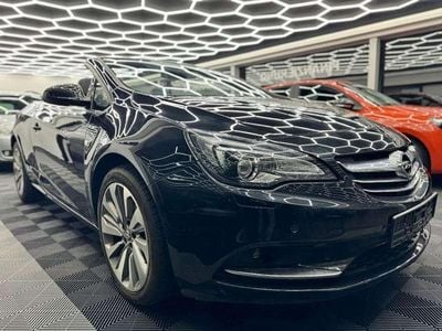 Second-hand Opel Cascada Innovation 200 CP (147 kW) 2015 Negru Cabrio