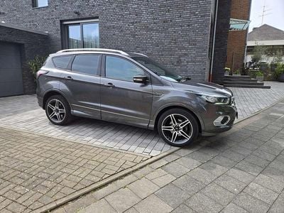 Usata Ford Kuga ST-Line 150 CV (110 kW) 2019 Grigio SUV