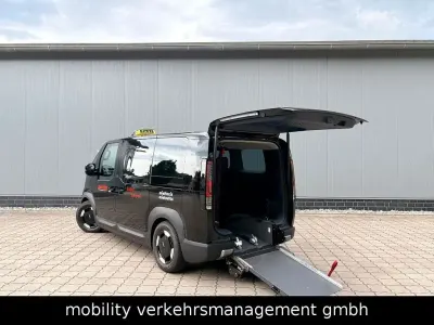 Neu Kia PV5 Plus 119 kW (163 PS) 2026 Schwarz Van / Kleinbus