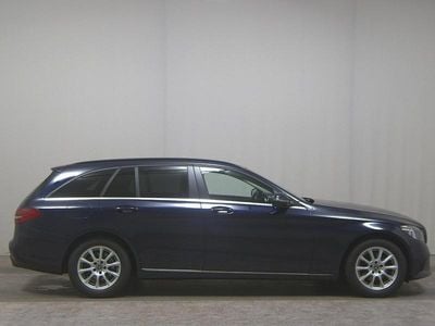 Usata Mercedes C200 150 CV (110 kW) 2018 Blu Berlina