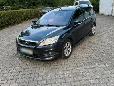 Gebraucht Ford Focus 105 PS (77 kW) 2009 Kombi