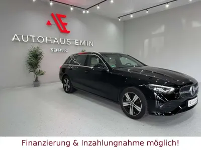 Gebraucht Mercedes C300e 204 PS (150 kW) 2023 Schwarz/baltic black Kombi