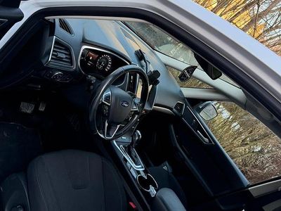 Weiß Gebraucht 2015 Ford S-MAX Van / Kleinbus | 7.900 €