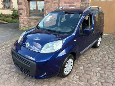 Gebraucht Fiat Qubo Dynamic 75 PS (55 kW) 2009 Dunkelblau Van / Kleinbus