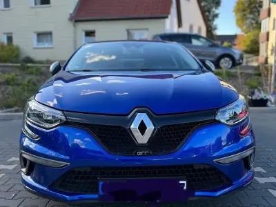 Używany Renault Mégane GrandTour GT 205 KM (150 kW) 2016 Niebieski Kombi