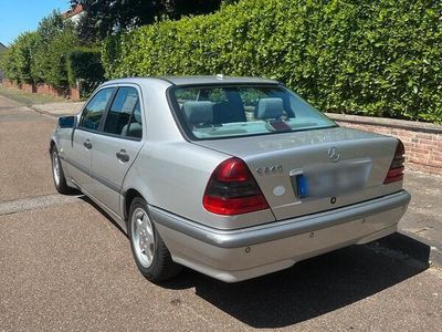 Mercedes C240