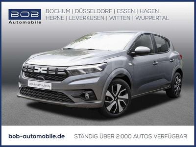 Dolomitgrau Gebraucht 2025 Dacia Sandero Expression Kleinwagen | 16.888 € (Guter Preis)