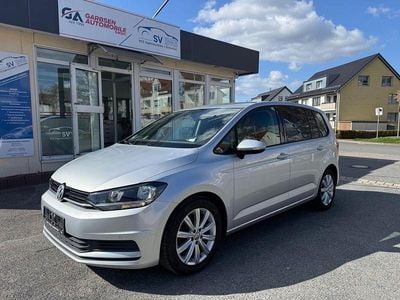 Gebraucht VW Touran Trendline 110 PS (80 kW) 2017 Silber Van / Kleinbus