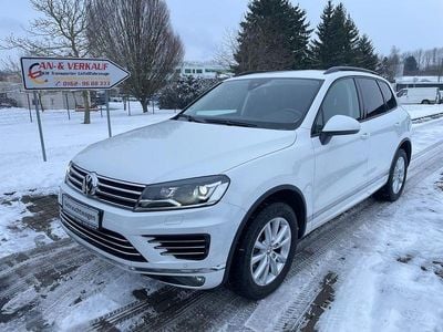 Weiß Gebraucht 2016 VW Touareg R-line SUV | 18.700 € (Guter Preis)