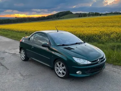 Gebraucht Peugeot 206 CC 109 PS (80 kW) 2003 Grün Cabrio