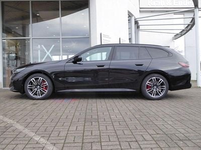 Gebraucht BMW 540 M Sport 286 PS (210 kW) 2025 Black sapphire metallic (schwarz) Kombi